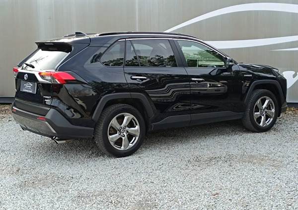 Toyota RAV4 cena 145000 przebieg: 146700, rok produkcji 2020 z Brwinów małe 352